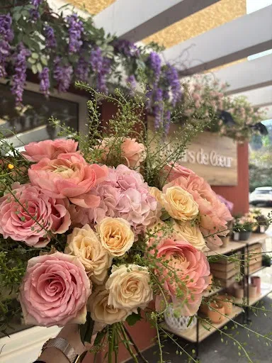 Fleurs De Coeur à Sorbiers