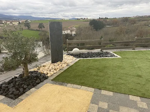 Pierres Et Jardins à Sorbiers